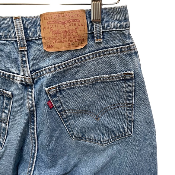 Vintage 90s USA Levi's 560 Loose Fit Tapered Leg Mom Jean 33 x 32 - Picture 6 of 10